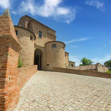 Apartment Stunning In Near Metauro River