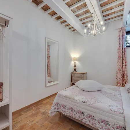 Stunning In Near Metauro River Daire Mombaroccio